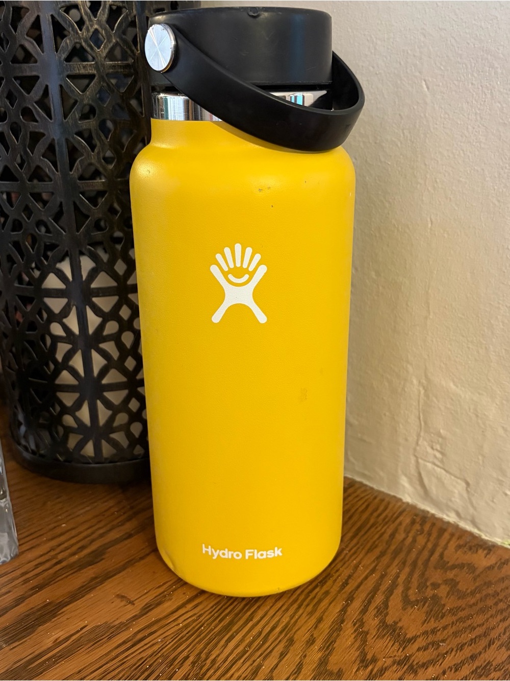 Hydro Flask 32 Oz Wide Mouth Water Bottle Yellow Mango Insulated Hike Workout